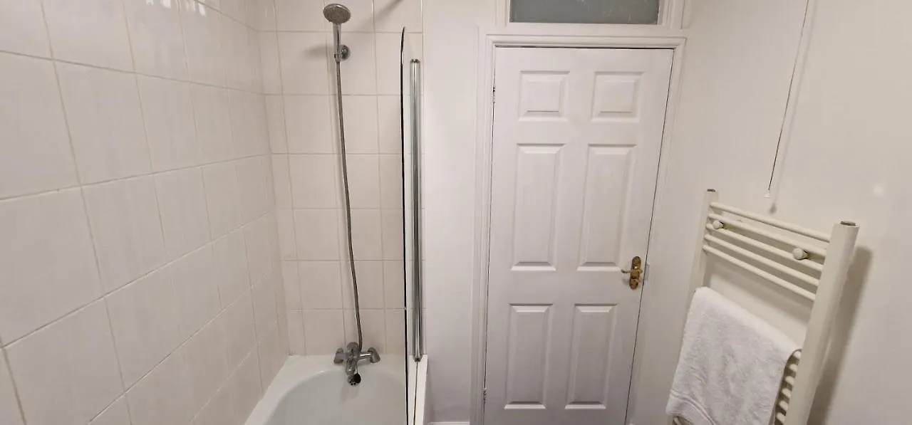 Self Check In Apartment Донкастер 0*,  Великобритания
